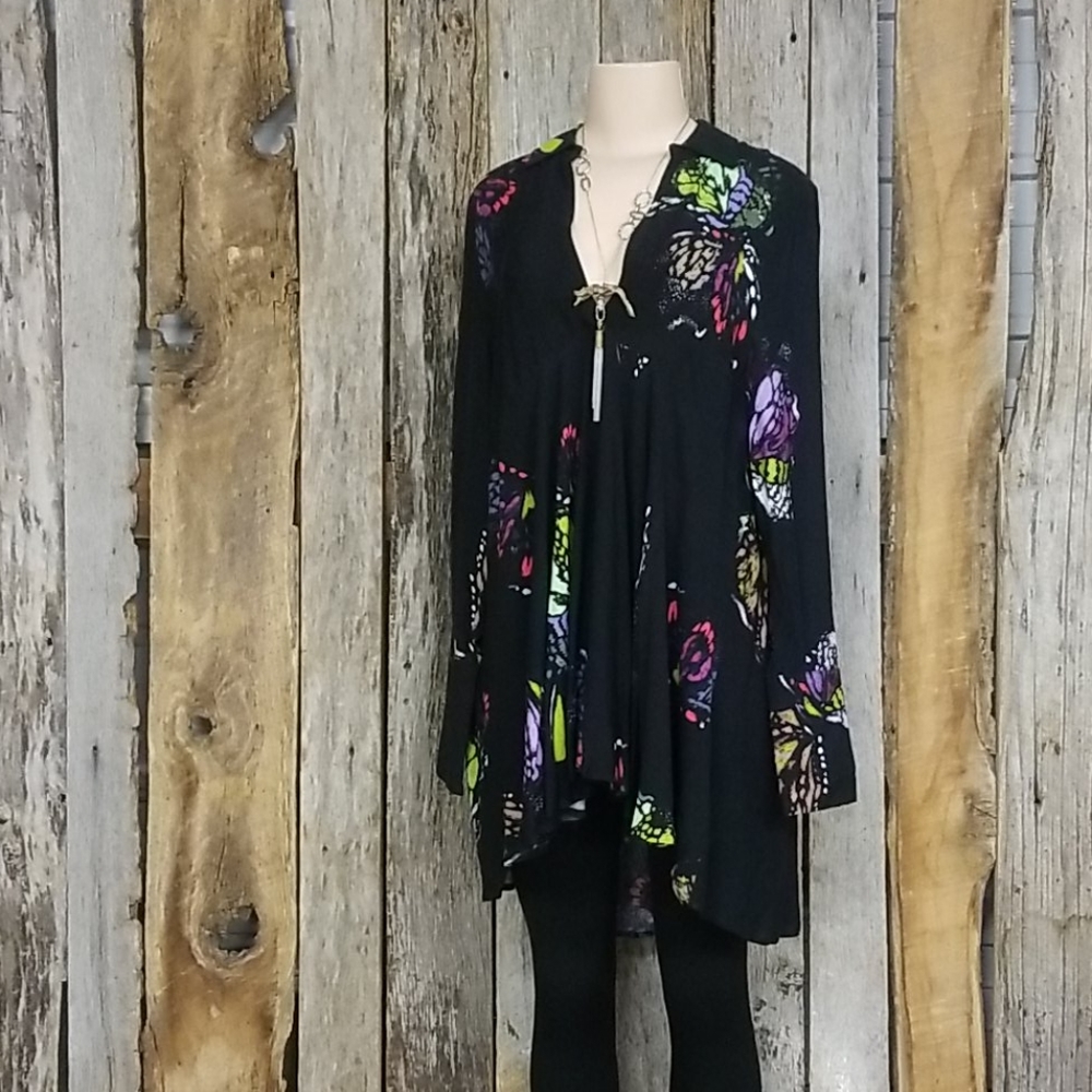 FREE PEOPLE BUTTERFLY PRINT DRESS/LONG TUNIC!